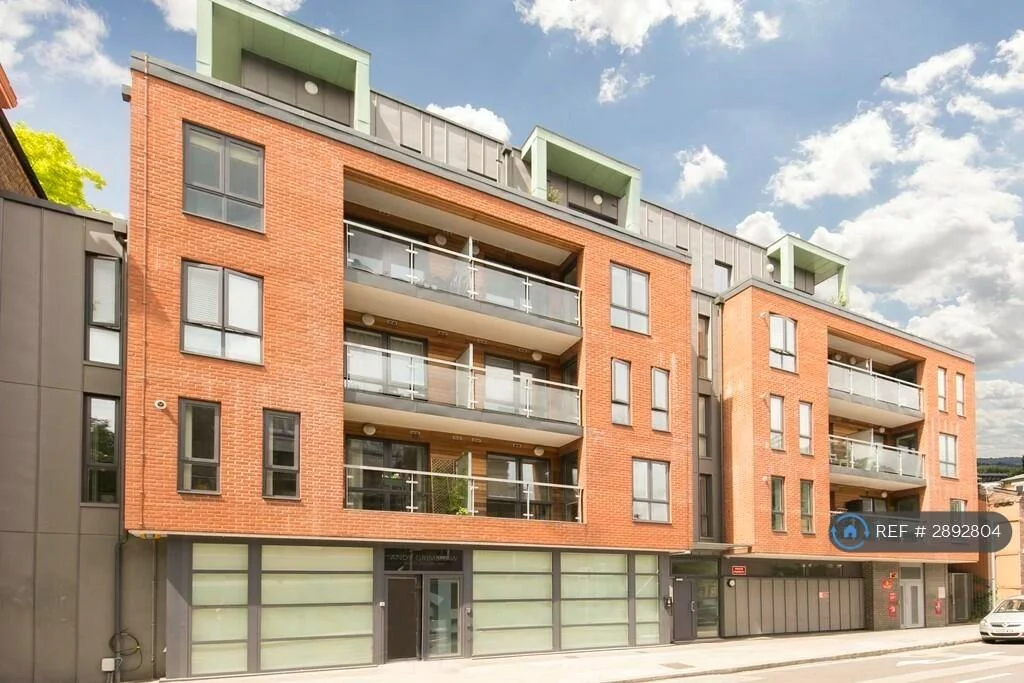 Modern 2-Bed Flat / Apartment in Leicester — No Chain
