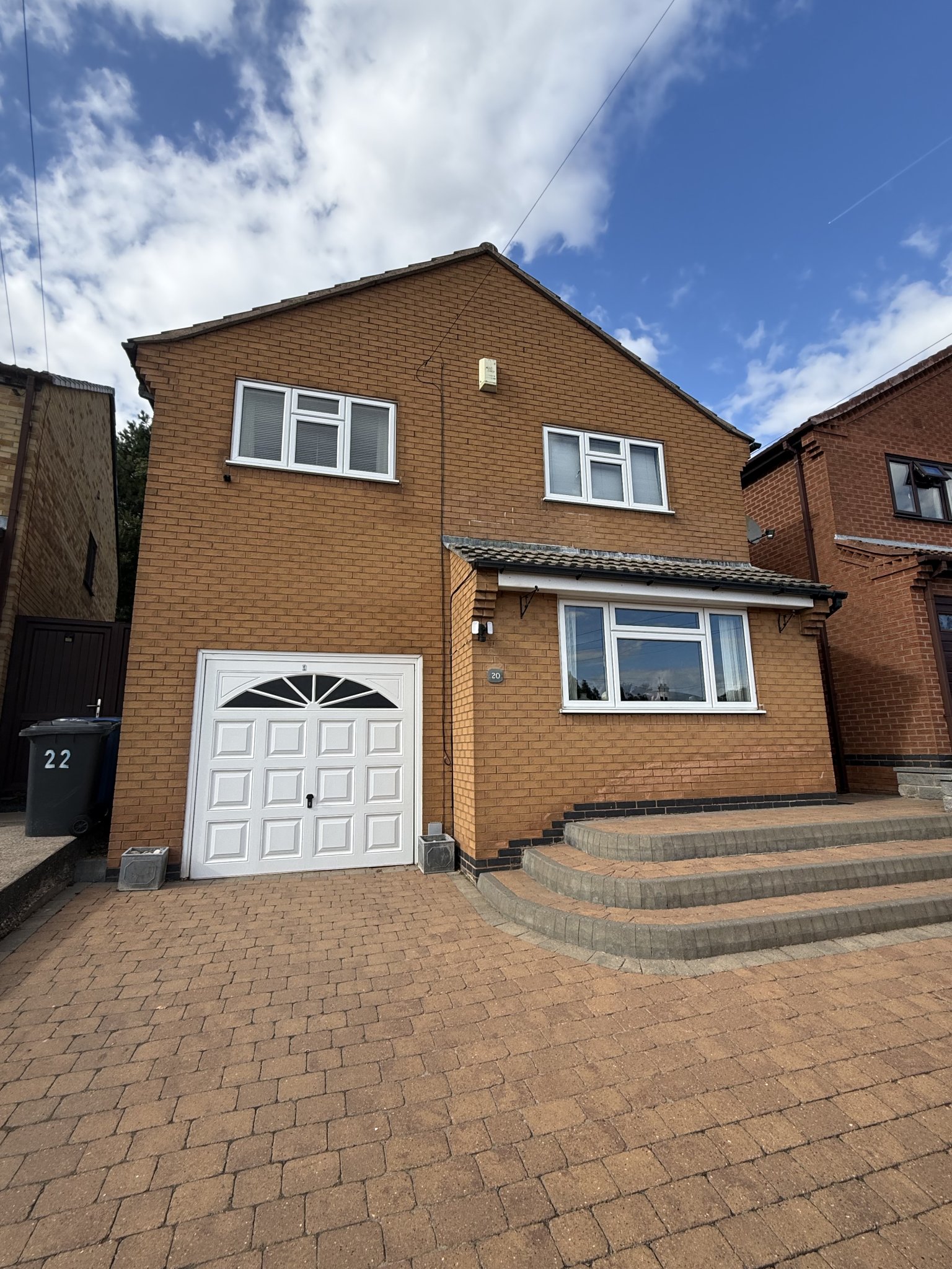 4-Bedroom Detached House in Sandiacre, Nottingham