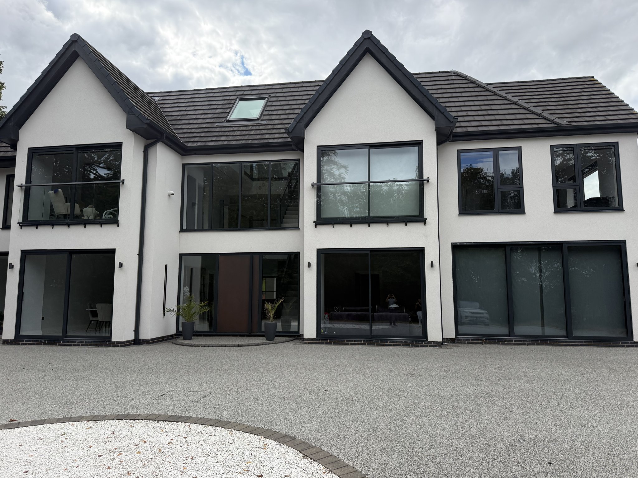Exceptional 10-Bedroom Detached House in Nottingham